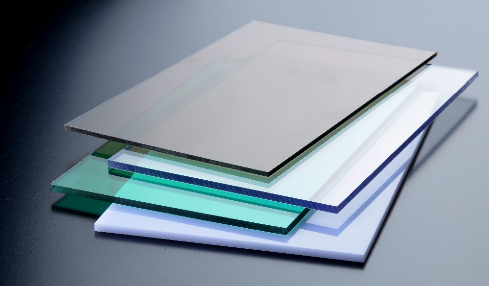 What affects the wholesale price of solid polycarbonate sheet?